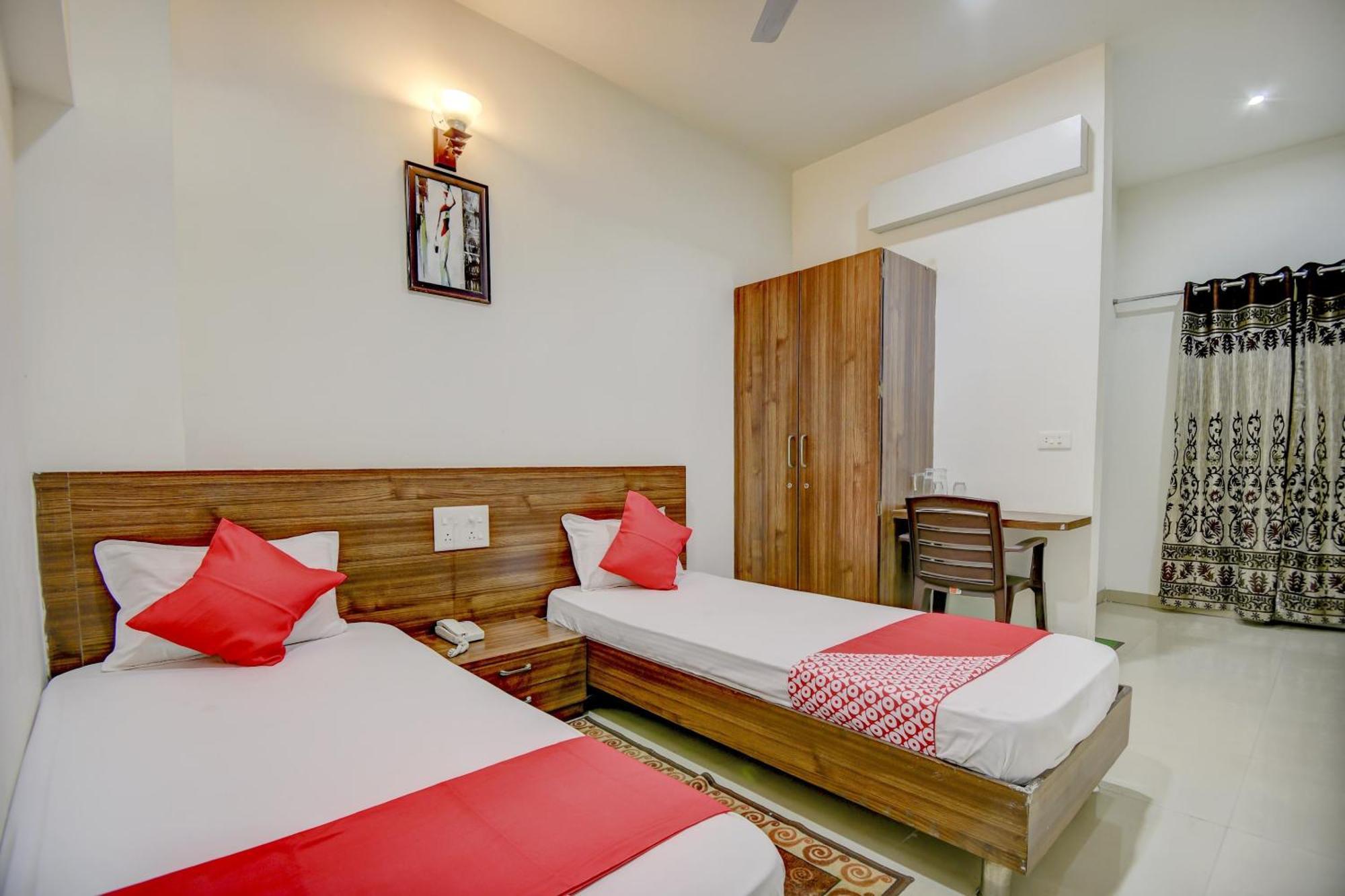 Hotel O Plus Corporate One Khapa  Exterior photo